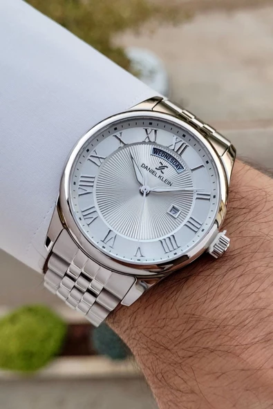 Daniel Klein DKISTE1307 Gümüş Renk Takvim ve Gün Fonksiyonlu Hediye Paketli Erkek Kol Saati - Resim 3