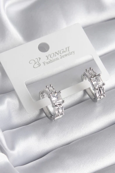 Pirinç Gümüş Renk Kare Zirkon Taşlı Kadın Küpe ürün görseli 1