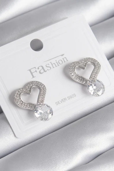 Pirinç Gümüş Renk Zirkon Taşlı Kalp Model Damla Zirkon Taş Detay Kadın Küpe ürün görseli 1