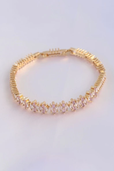 Vip Seri Pirinç Pembe Zirkon Taşlı Gold Renk Baget Model Bileklik ürün görseli 1