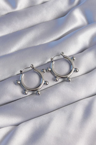 316L Çelik Gümüş Renk Topçuk Tasarımlı Oval Küpe ürün görseli 1