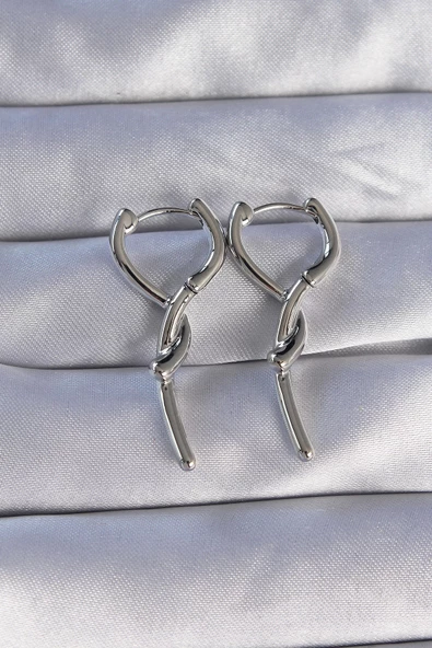 Pirinç Gümüş Renk Sarmal Çubuk Tasarımlı Uzun Küpe ürün görseli 1