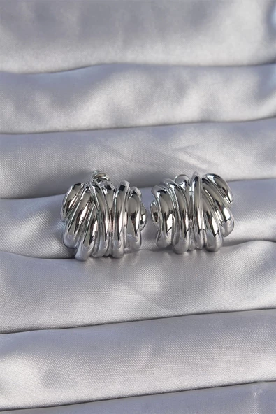 Pirinç Gümüş Renk Tırtıklı Bombe Model Küpe ürün görseli 1