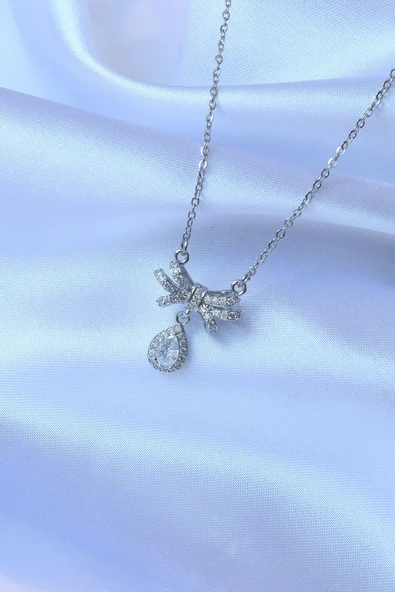 316L Çelik Zincirli Gümüş Renk Zirkon Taşlı Damla Detay Fiyonk Model Kolye - Resim 3