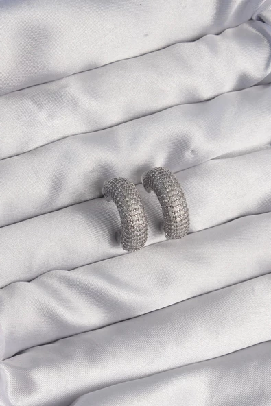 Pirinç Gümüş Renk Zirkon Taşlı Yarım Halka Küpe - Resim 2