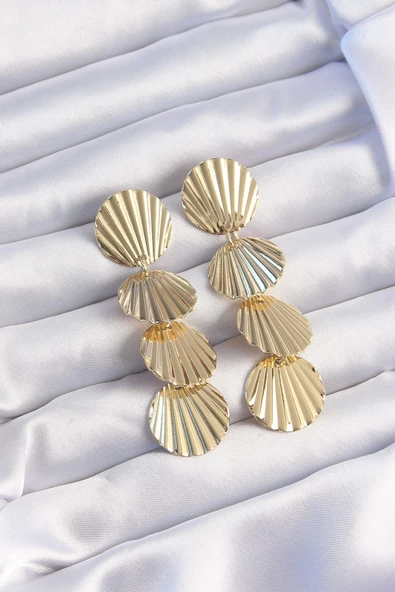 Pirinç Gold Renk Deniz Kabuğu Model Sallantılı Küpe ürün görseli 1