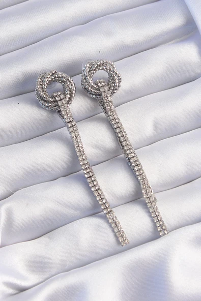 Pirinç Gümüş Renk Zirkon Taşlı Kıvrım Detay Sallantılı Küpe ürün görseli 1