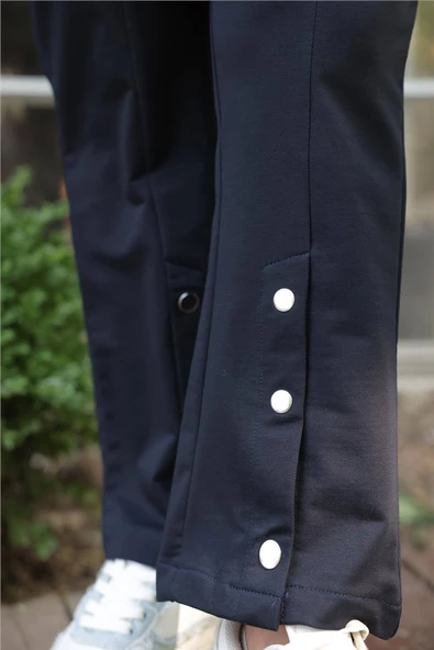 Fermuarlı Cepli Çıtçıt Detayı İkili Tesettür Eşofman Takımı - 71207.015 - Lacivert - Resim 2