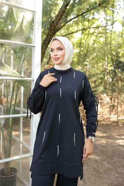 O Yaka Koldan Bağcıklı Taş Detaylı İkili Tesettür Eşofman Takımı - 71208.015 - Lacivert - Resim 5
