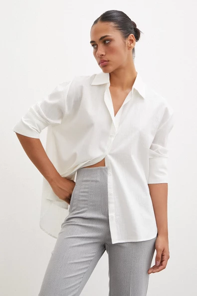 Geniş Manşetli Keten Gömlek Ekru ürün görseli