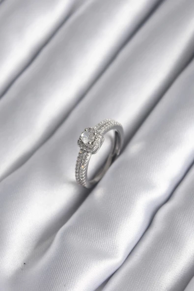 Pirinç Gümüş Renk Zirkon Taşlı Kadın Yüzük ürün görseli 1