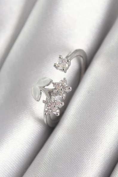 Pirinç Gümüş Renk Zirkon Taşlı Çiçek Model Kadın Yüzük ürün görseli 1