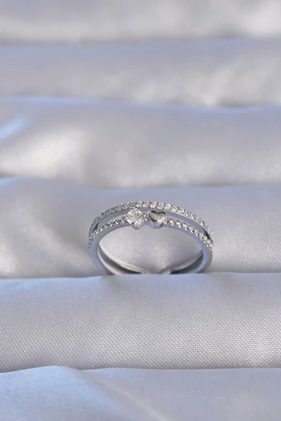 Pirinç Gümüş Renk Zirkon Taşlı Kalpli Su Yolu Model Ayarlanabilir Yüzük ürün görseli 1