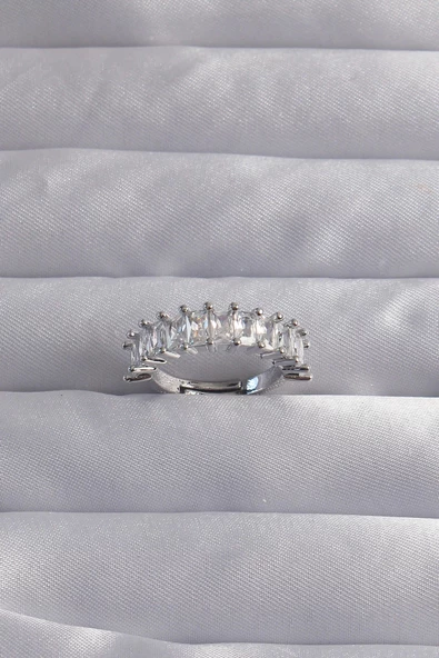 Pirinç Ayarlamalı Gümüş Renk Baget Taşlı Su Yolu Yüzük ürün görseli 1