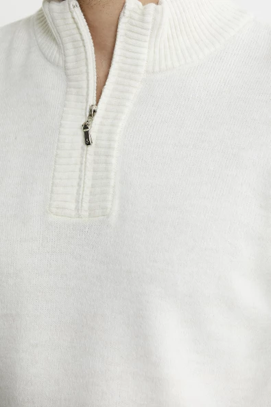 Yarım Fermuarlı Dik Yaka Triko Kazak - Kemik - Resim 4