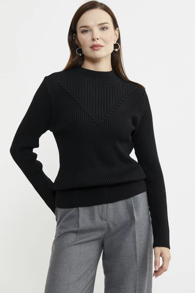 Dik Yaka Motifli Triko Kazak - Siyah