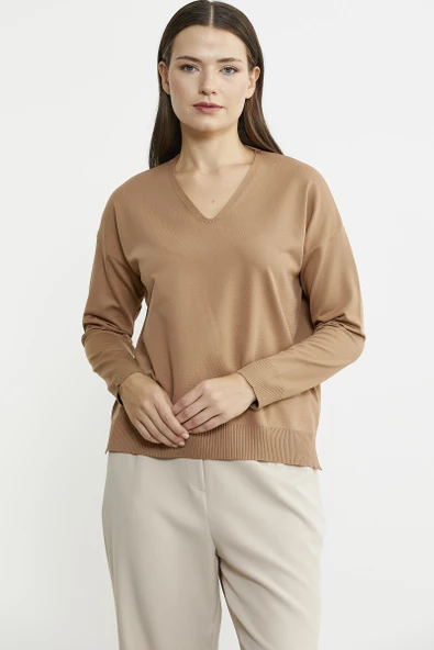 V Yaka Triko Dökümlü Kazak - Kamel ürün görseli 1