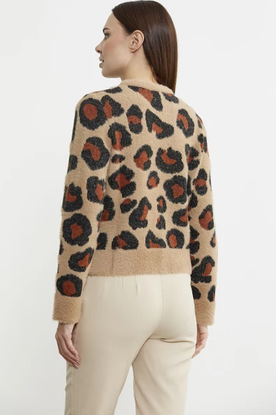 Leopar Desenli Sakallı Triko Hırka - Bej - Resim 5