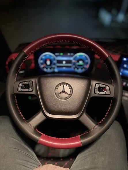 Mercedes Actors Direksiyon Kılıfı (Siyah Bordo) ürün görseli