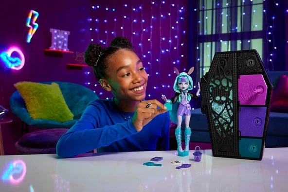 Monster High Gizemli Arkadaşlar 3. Seri Twyla HNF82 - 2