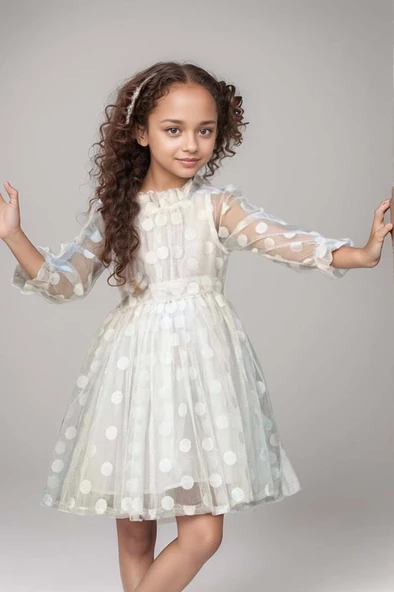 Kız Çocuk Boydan Üzeri Puantiye Detaylı Kolları Şeffaf Tül Beyaz Elbise - Resim 3