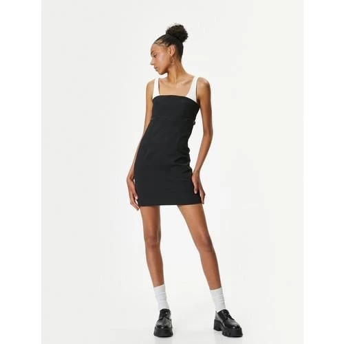 DRESSES - 11