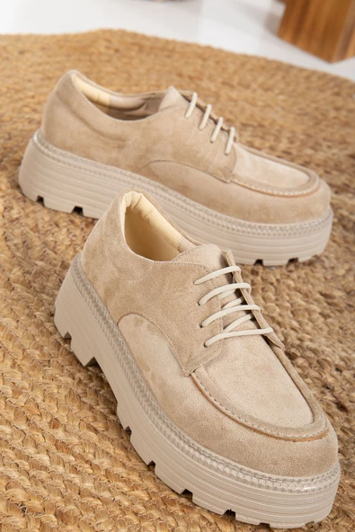 Bağcık Detaylı Bej Süet Kadın Şık Günlük Ayakkabı - 2
