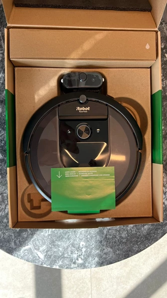 iRobot Roomba Combo i8 Robot Süpürge ve Paspas Outlet - 3