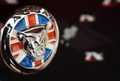 Jaguar English Flag Vidalı Ön Panjur Izgara Panter 3M 3D Log - 1