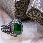 925 Ayar Gümüş Yeşil Zirkon  Taşlı  Yüzük thumbnail 1