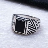 925 Ayar Gümüş Kare Oniks Taşlı Yüzük thumbnail 4