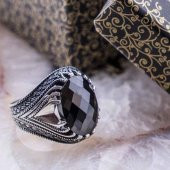 925 Ayar Gümüş Fasetli Siyah Taşlı Yüzük thumbnail 1