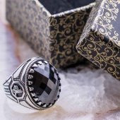 925 Ayar Gümüş Siyah Zirkon  Taşlı Osmanlı Tuğra Detaylı  Yüzük thumbnail 1
