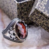 925 Ayar Gümüş Kırmızı Zirkon  Taşlı Üç Hilal  Detaylı  Yüzük thumbnail 1