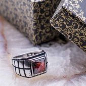 925 Ayar Gümüş Kırmızı Zirkon Taşlı  Yüzük thumbnail 1