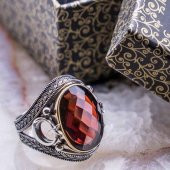 925 Ayar Gümüş Kırmızı Zirkon Taşlı  Ay Yıldız Detaylı Yüzük thumbnail 1