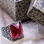 925 Ayar Gümüş  Kırmızı Zirkon Taşlı Yüzük thumbnail 1