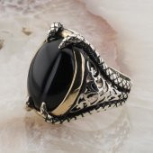 Siyah Oval Oniks  Taşlı Pençeli Gümüş Yüzük thumbnail 3