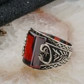 Vav Figürlü Kırmızı Taşlı Gümüş erkek Yüzük thumbnail 3