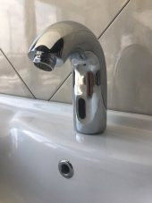 FOTOSELLİ LAVABO BATARYASI ELEKTRİKLİ PİLLİ SOĞUK SICAK ÇİFT GİRİŞLİ KARIŞTIRICILI - 1