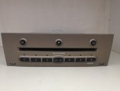RENAULT MEGANE II CD CHANGER 6 CD OEM : 8200505121 - 8