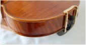 KINGLOS KNG PHB-1004 KEMAN 4/4 KUTULU,ÖN LADİN, ARKA VE YANLAR AKÇAAĞAÇ KINGLOS, KNG PHB-1004, KEMAN, KAPLAN SIRTI (FLAMED MAPLE), 4/4, KUTULU, MASİF LADİN ÖN KAPAK, YAY VE REÇİNE DAHİL - 3