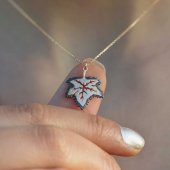 14k Sarı Altın Yaprak Kolye thumbnail 1