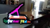 Reformer Pilates Tabelası 3D LED Tabela Neon Etkili Işıklı Kutu Harf Tabela 30x45cm Pleksiglass - 1