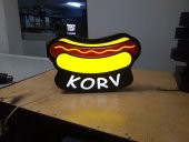 Korv Yazılı Görsel Tabelası 3D LED Tabela Neon Etkili Işıklı Kutu Harf Tabela 30x45cm Pleksiglass - 1