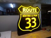 Route Bistro Pub Logo Tabelası 3D Led Tabela Neon Etkili Işıklı Pleksiglass Kutu Harf Depo Tabela thumbnail 1