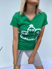 Kadın V Yaka Minyon Karakter Baskılı Yeşil Tshirt - 4