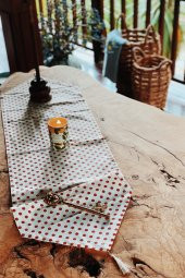 Beyaz Puantiyeli Duck Keten Runner - 1