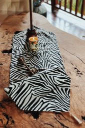 Siyah Zebra Desenli Duck Keten Runner - 1