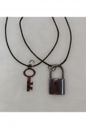 Ipli Asma Kilitli Ve Anahtarlı Kolye Hediyelik Aksesuar Şık Eşya - 1